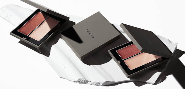 THREE "THREE Shimmering Glow Duo" (2 types) ¥4,725 each