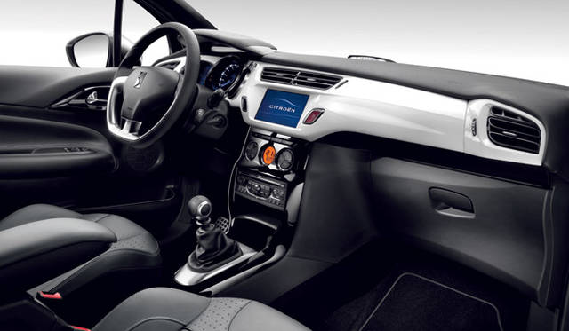 <b>CITROEN DS3｜シトロエン DS3</b>