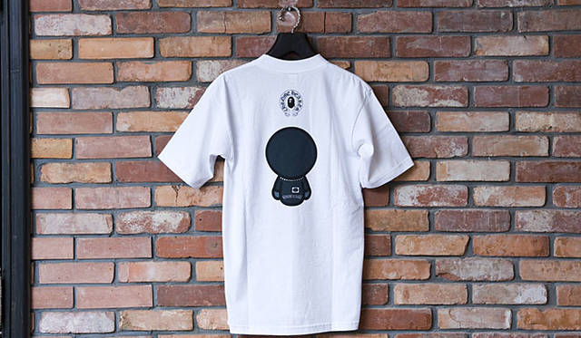 <b>CHROME HEARTS｜クロムハーツ</b>　「クロムハーツ® × クロムハーツ Tシャツ」<br>メンズ（S/M/L/XL）・ウィメンズ（XS/S）ともに1万500円、キッズ（110/130）8400円