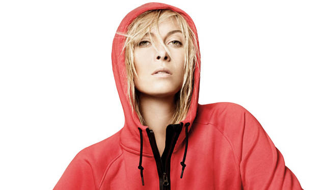 <b>The AW77</b><br><b>TRUE TO FORM：Maria Sharapova（マリア シャラポワ）</b><br> 7歳でシベリアからフロリダに渡り、スカウトの声を待ちながら公共のコートでプレーしていた。弱冠17歳にしてウィンブルドンに出場