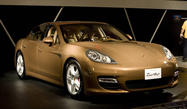 <b>PORSCHE PANAMERA｜ポルシェ・パナメーラ</b>