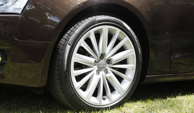 <em>Audi A5 Cabriolet｜アウディ A5 カブリオレ</em>