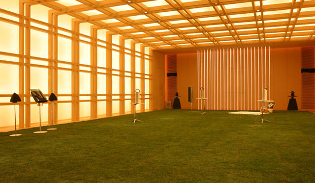 Divine of Creation｜Bang & Olufsen製品発表会「PICNIC with MUSIC」Space   Design (2005)　(c)Flower Robotics,Inc. (c)Bang & Olufsen Japan 