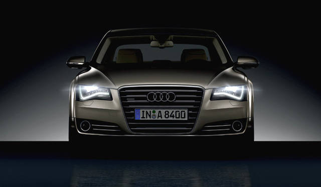 <em>Audi A8｜アウディ A8</em>