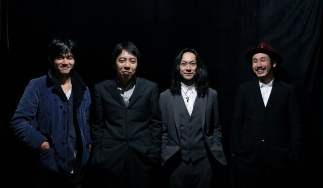 MOVIE｜ 『蘇りの血』　左から伊賀大介さん、豊田利晃監督、中村達也さん、渋川清彦さん