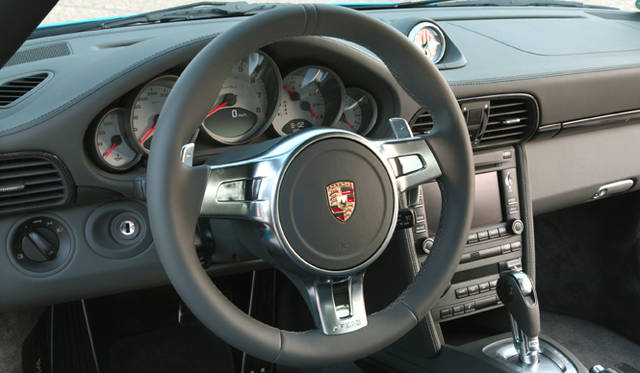 <em>PORSCHE 911 turbo｜ポルシェ 911 ターボ</em>