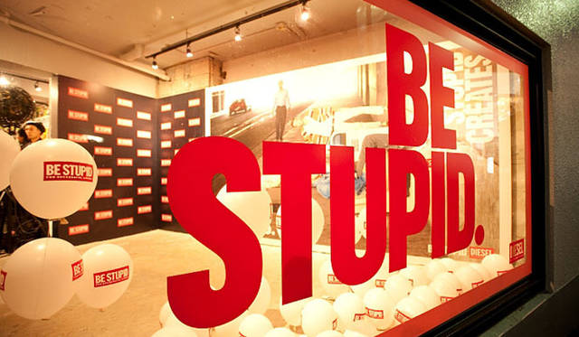 ディーゼル｜原宿に出現した 「BE STUPID STORE」