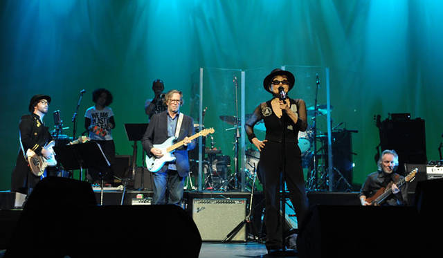 YOKO ONO PLASTIC ONO BAND｜BROOKLYN ACADEMY OF MUSIC FEBRUARY 16th 2010｜YOKO ONO PLASTIC ONO BAND<br>ベース クラウス・フォアマン（Klaus Voormann）