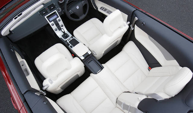 <b>VOLVO C70 T5 GT｜しなやかな力強さを秘めたカブリオレ</b>