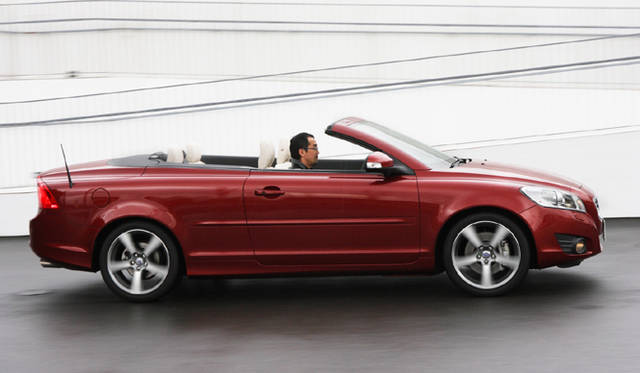 <b>VOLVO C70 T5 GT｜しなやかな力強さを秘めたカブリオレ</b>