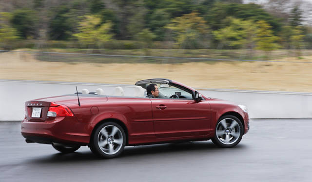<b>VOLVO C70 T5 GT｜しなやかな力強さを秘めたカブリオレ</b>