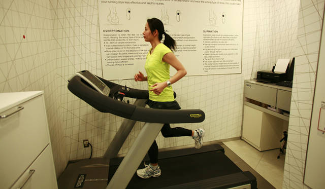 <b>asics</b> Asics Store Harajuku ASICS FOOT ID