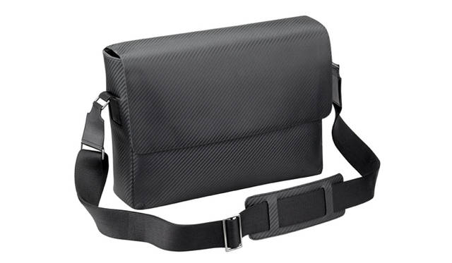 <b>dunhill｜ダンヒル</b>　メッセンジャーバッグ 12万9150円