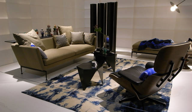 ミラノサローネ2010｜<b>Vitra</b> アントニオ・チッテリオの新作ソファ“Suita Sofa”の空間構成