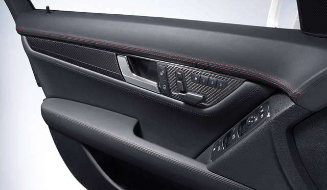 <b>Mercedes-Benz C 63 AMG Performance ＋｜メルセデス・ベンツ C 63 AMG パフォーマンス プラス </b>