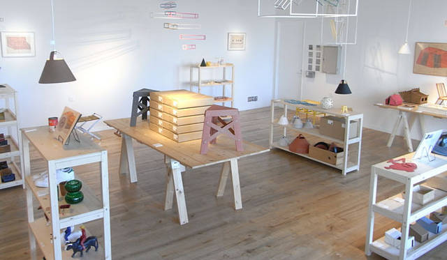 デザイナー 藤城成貴 「shelves and mobiles」 展｜目黒・CLASKA Gallery & Shop “DO”