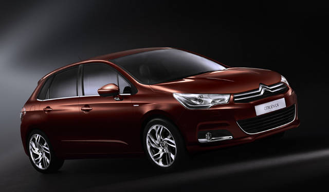 <b>CITROEN C4 ｜シトロエン C4</b>