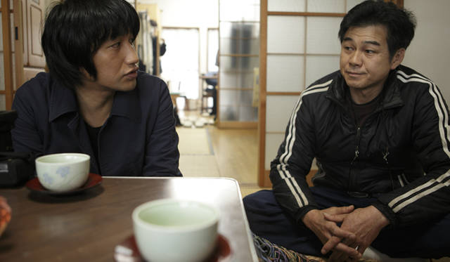 <b>MIHARAYASUHIRO｜三原康裕</b> 三原さんと太田さんはモノ作りだけではなく、遠州が抱える問題についても語り合う