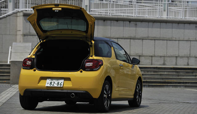 　CITROEN DS3 Chic