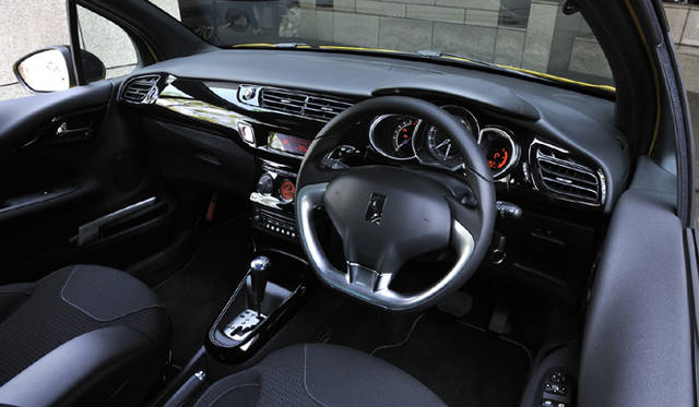 　CITROEN DS3 Chic