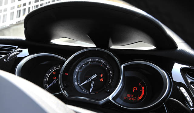 　CITROEN DS3 Chic