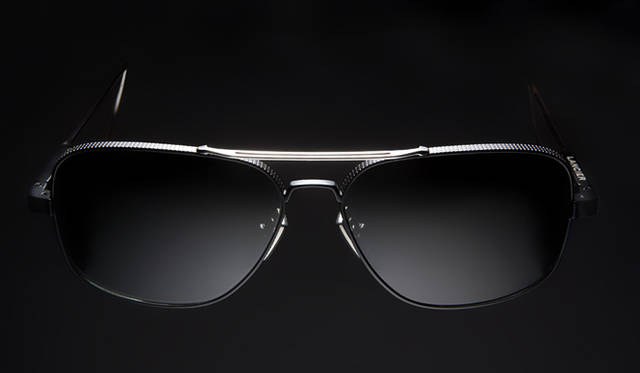 　LANCIER by DITA EYEWEAR 「PS.004」　グリーンレンズ　7万7000円、ブラウンレンズ　9万4500円、グレーレンズ　9万4500円