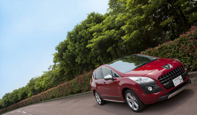 <b>PEUGEOT 3008｜プジョー 3008</b>