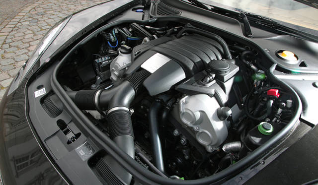 <b>PORSCHE PANAMERA｜ポルシェ パナメーラ</b>　パナメーラ4