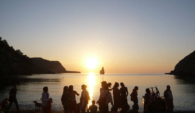 連載｜イビザから極上のチルアウトをお届け──Ibiza Chillout Lounge Vol.01　ようこそ、楽園 イビサへ