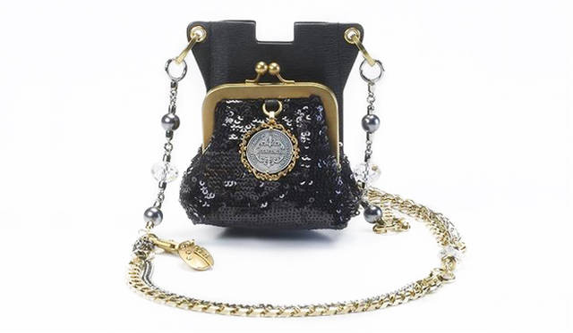 <b>スマートフォン対応バッグ｜DOLCE&GABBANA｜ドルチェ＆ガッバーナ</b>　iPhoneやブラックベリー、アンドロイドなど、スマートフォンケースとコインケースが一体化！ バッグ8万2950円[9月下旬入荷予定]（ドルチェ＆ガッバーナ／ドルチェ＆ガッバーナ ジャパン）