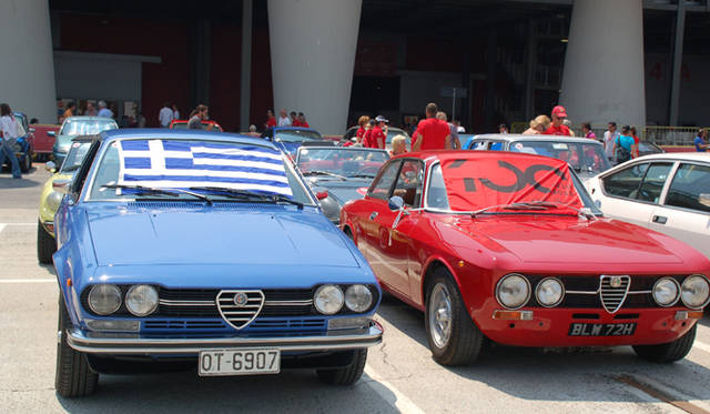 <br />こちらも日本では珍車の扱いとなってしまった’70年代のアルフェッタGT。1750GTVと並ぶと、俄然アルファイベントらしくなる。