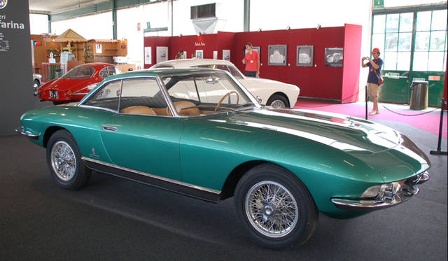 <b>Alfa Romeo 1910-2010｜アルファ ロメオ100周年イベント</b><br />今年4月のヴィラ・デステ・コンクールにも出品された2600ピニンファリーナ・スペチアーレ。この展覧会の質の高さをうかがわせる。