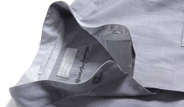 <b>MARGARET HOWELL｜マーガレット・ハウエル</b>　「マーガレット・ハウエル プラス」ケネス・グランジ シャツ 4万950円（店舗限定、数量限定）