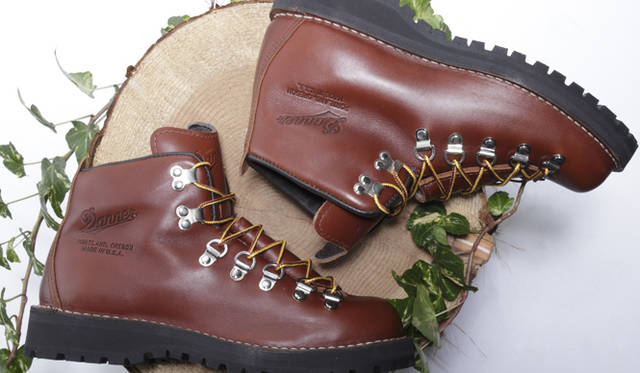 <b>Danner｜ダナー</b> 「ウィメンズ・マウンテンライト」 （5万0400円）