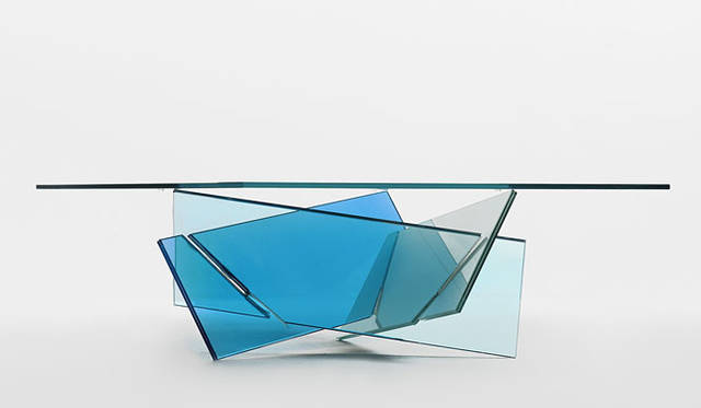 <b>HIRAMEKI Design × Finland</b>　2010年10月29日（金）～11月7日（日）、東京・新宿「リビングデザインセンターOZONE」にて開催<br>建築家兼家具デザイナー カイ・ヘニング・コルホネン（Kai Henning Korhonen）