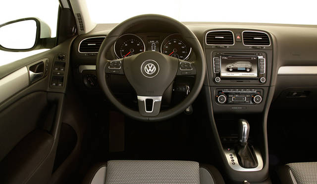 <b>Volkswagen Golf blue-e-motion｜フォルクスワーゲン ゴルフ・ブルーeモーション</b>