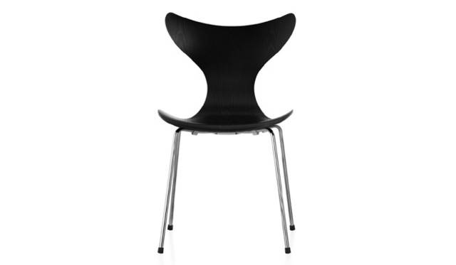 <b>LIVING MOTIF｜リビング・モティーフ</b>　SERIES 8 / アルネ・ヤコブセン（1968年）　エイトチェア5万6700円(2010年特別価格）