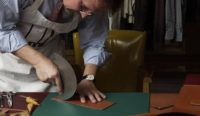 <strong>dunhill</strong> The unique tools and their usage alone are worth observing.