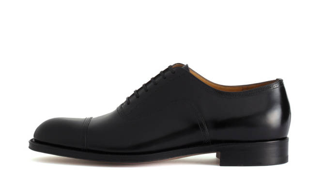 <strong>UNITED ARROWS｜ユナイテッドアローズ</strong>　<b>ジェラルド フォサッティ</b> 黒パンチドキャップシューズ16万8000円