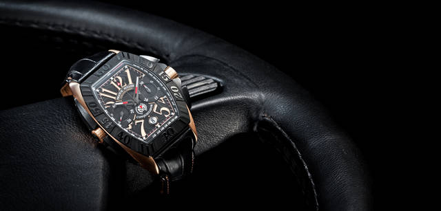 <strong>Franck Muller｜フランク・ミュラー</strong> 「コンキスタドール・グランプリ　クロノグラフ」自動巻き、PG＆チタンケース×クロコダイルストラップ、294万円<br />撮影協力｜ガラージュボーラ Tel. 03-3850-2283
