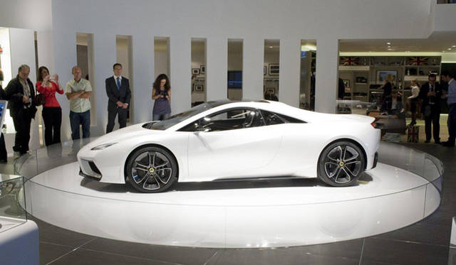<strong>LOTUS ESPRIT</strong>