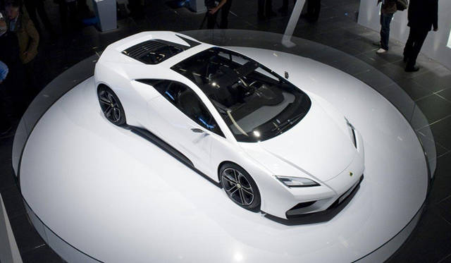 <strong>LOTUS ESPRIT</strong>