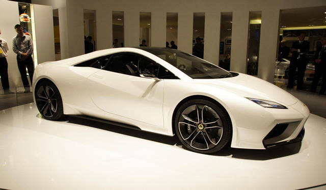 <strong>LOTUS ESPRIT</strong>