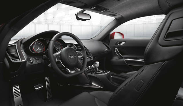 <strong>Audi R8 Coupe｜アウディ R8 クーペ</strong>