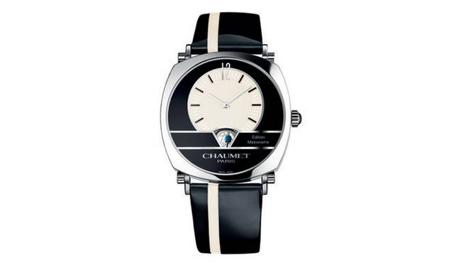 <strong>CHAUMET｜ショーメ</strong> 「ダンディ エディション メトロノーム」　ケース径：38mm、ムーブメント：手巻き、パワーリザーブ：49時間、防水：3気圧　　258万3000円 (2011年1月発売予定)（ショーメ）