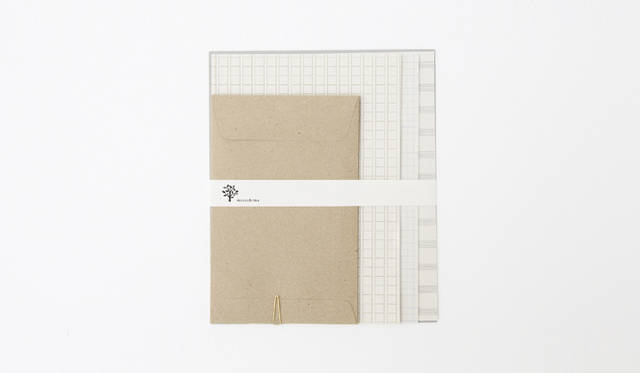 <strong>植木明日子｜「水縞」 あの頃レターセット</strong>　 http://www.apartment.gr.jp/mizushima/ 