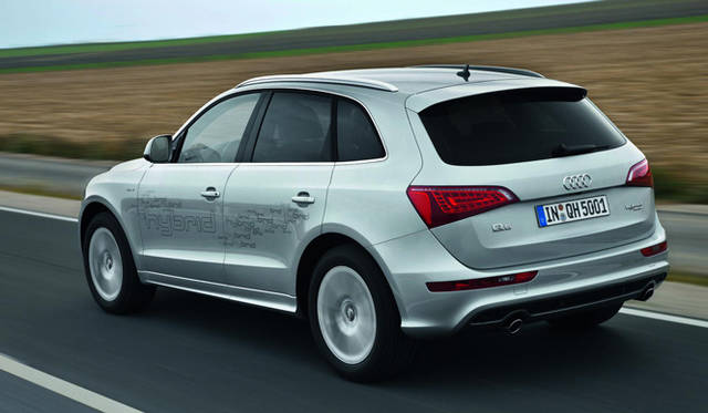 <strong>Audi Q5 hybrid quattro｜アウディ Q5 ハイブリッド クワトロ</strong>