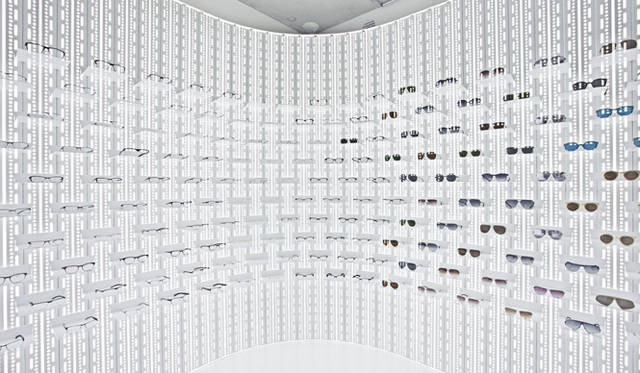<strong>MYKITA｜マイキータ</strong>　 MYKITA SHOP TOKYO　　東京都渋谷区神宮前5－11－6　神宮前MimiビルB1F　　営業時間｜12:00～20:00　　　定休日｜水曜　　Tel. 03-6427-5232