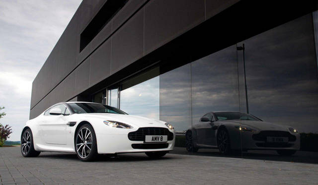 <strong>ASTON MARTIN V8 Vantage N420｜アストンマーティン V8 ヴァンテージ N420</strong>