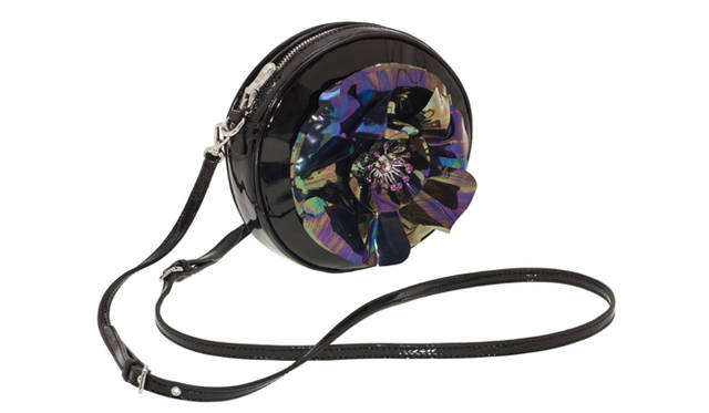 <strong>MIUMIU｜ミュウミュウ</strong>　バッグ 6万3000円 （予定価格）